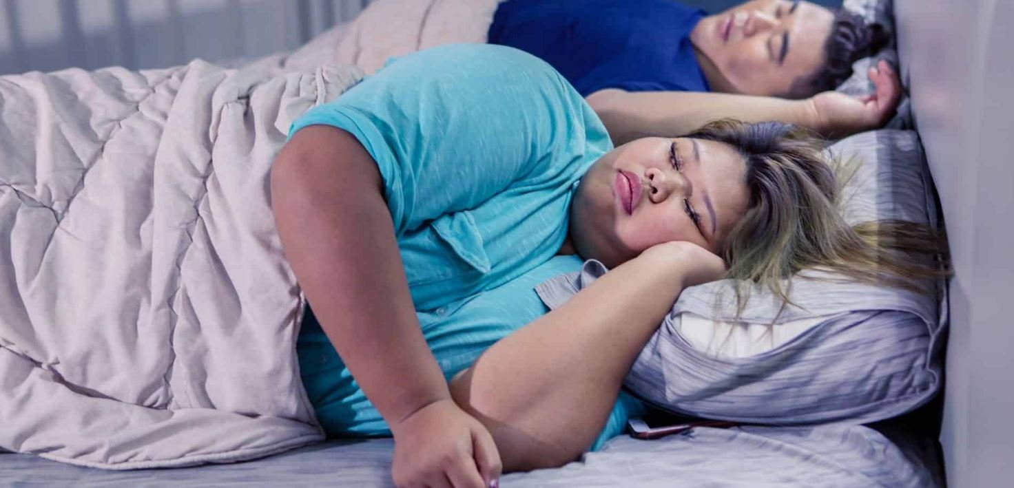 el sobrepeso por dormir mal